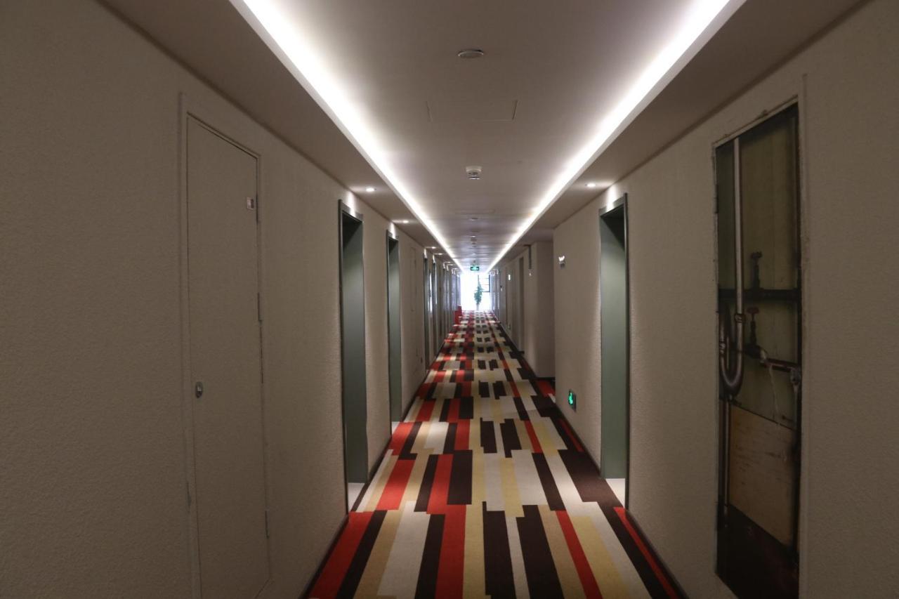 Ibis Chengdu Sm Square Hotel Eksteriør billede
